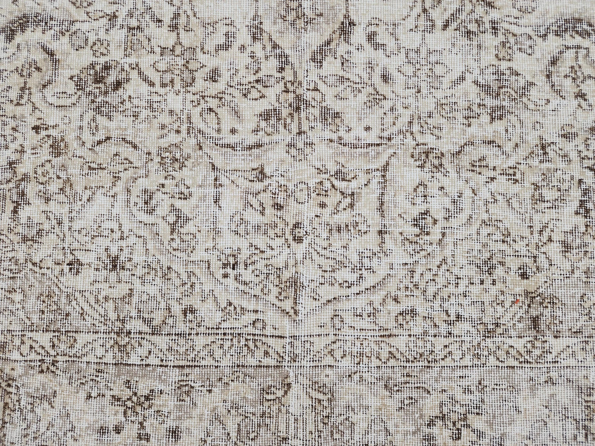 Hand Knotted Wool Oushak Rug 6x10: Ivory Beige Turkish Area Rug