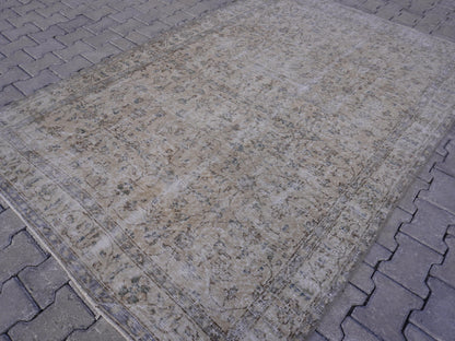 Handwoven Beige Oushak Wool Rug: 5x8 Turkish Boho Area Rug
