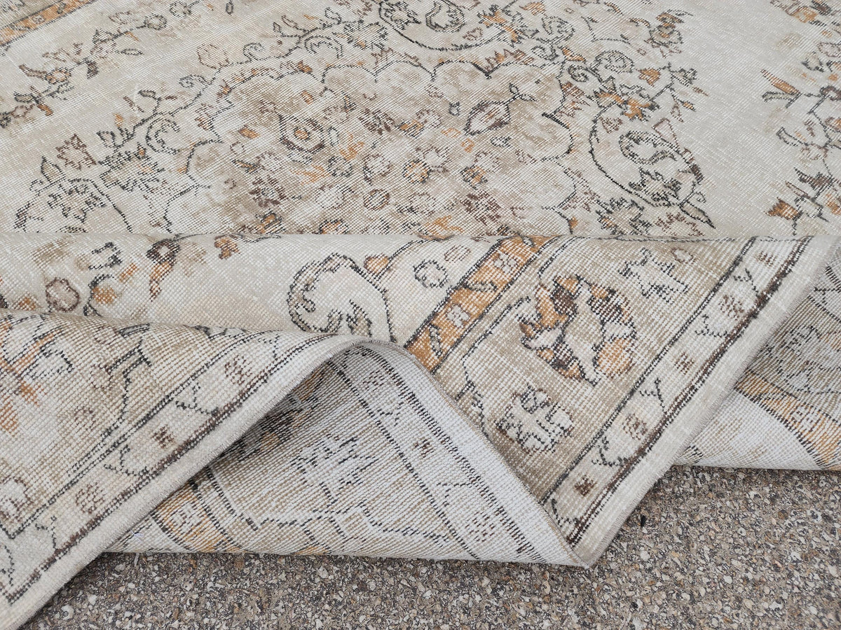 6x9 Vintage Oushak Rug: Handwoven Turkish Wool Medallion Rug