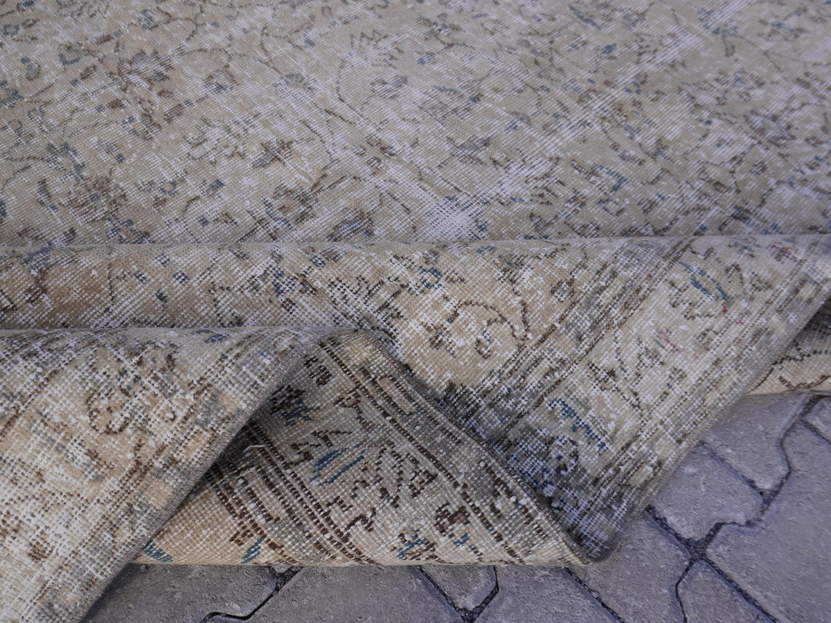 Handwoven Beige Oushak Wool Rug: 5x8 Turkish Boho Area Rug