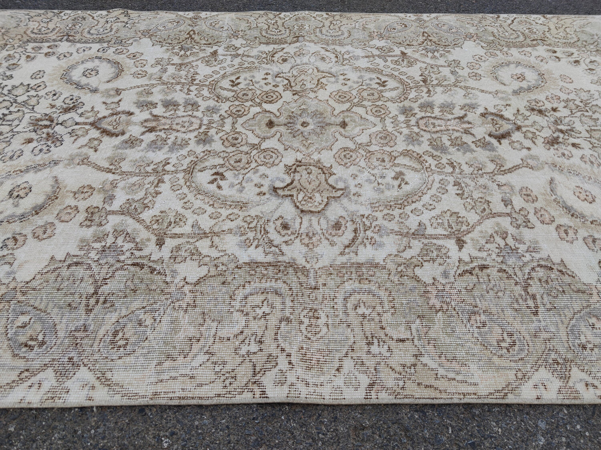 Handwoven Turkish Oushak Rug 5x8: Neutral Boho Decor