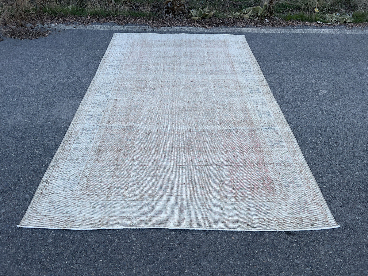 Handmade Wool Oushak Rug 5x9: Muted Red, Century Modern