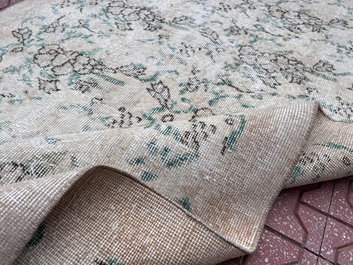 Handwoven Turkish Oushak Rug: 3.7x6.6, Wool & Cotton Floral Rug