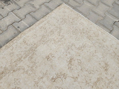 Handwoven Turkish Oushak Rug 5x8: Beige Wool, Rustic Home Decor