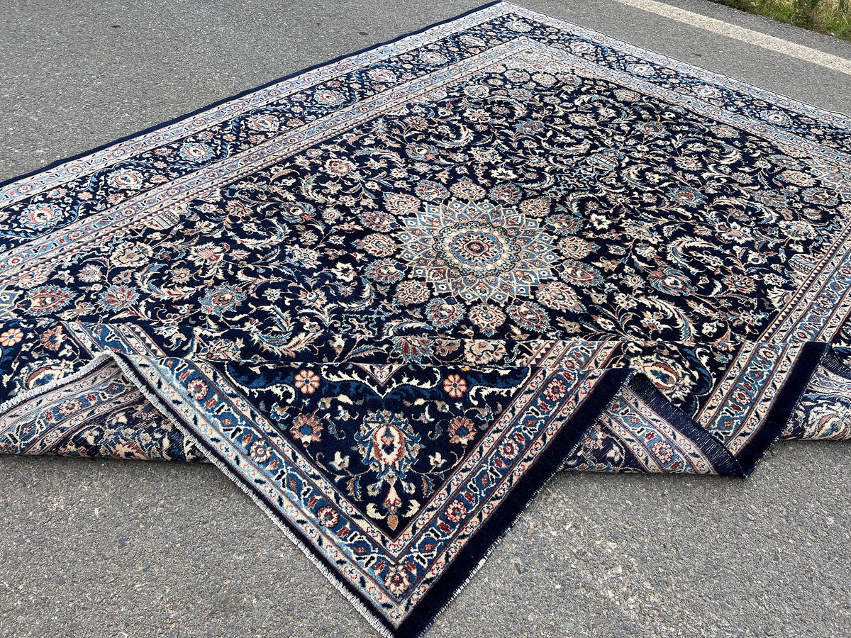 Vintage Oushak Rug 8x11: Hand Woven Turkish Wool Area Rug