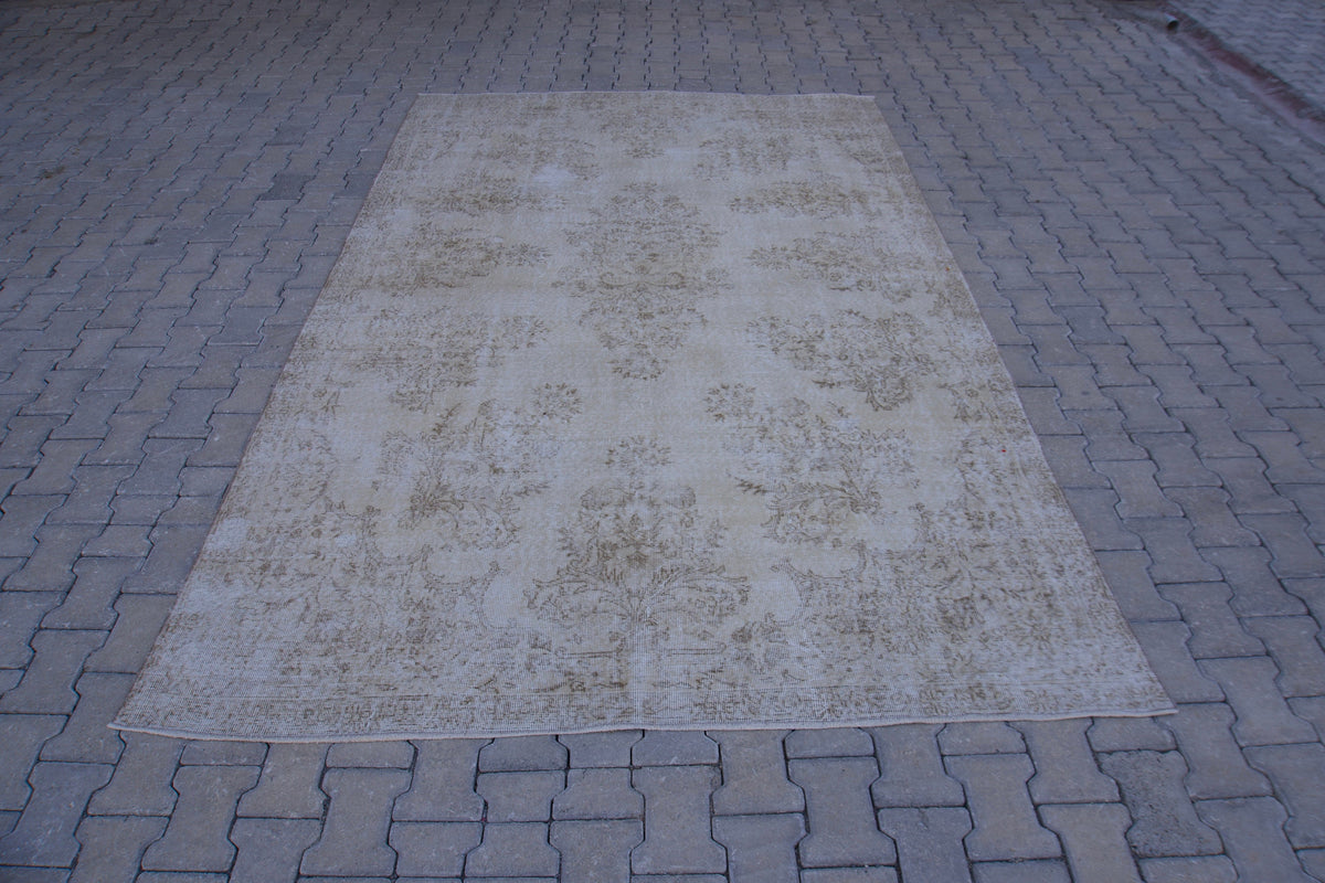 Vintage Turkish Oushak Rug 7x10: Handwoven Wool & Cotton Beige