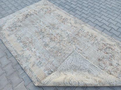 Vintage Oushak Rug 5x9: Handmade Wool, Bohemian Style
