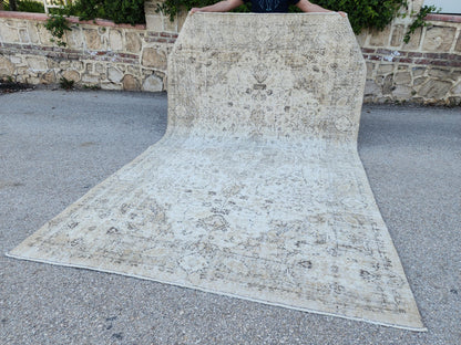 Hand-Knotted Wool Oushak Rug 6x10: Neutral Turkish Vintage Rug