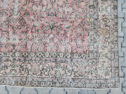 7x10 Vintage Turkish Rug: Beige and Pink Oriental Oushak Rug