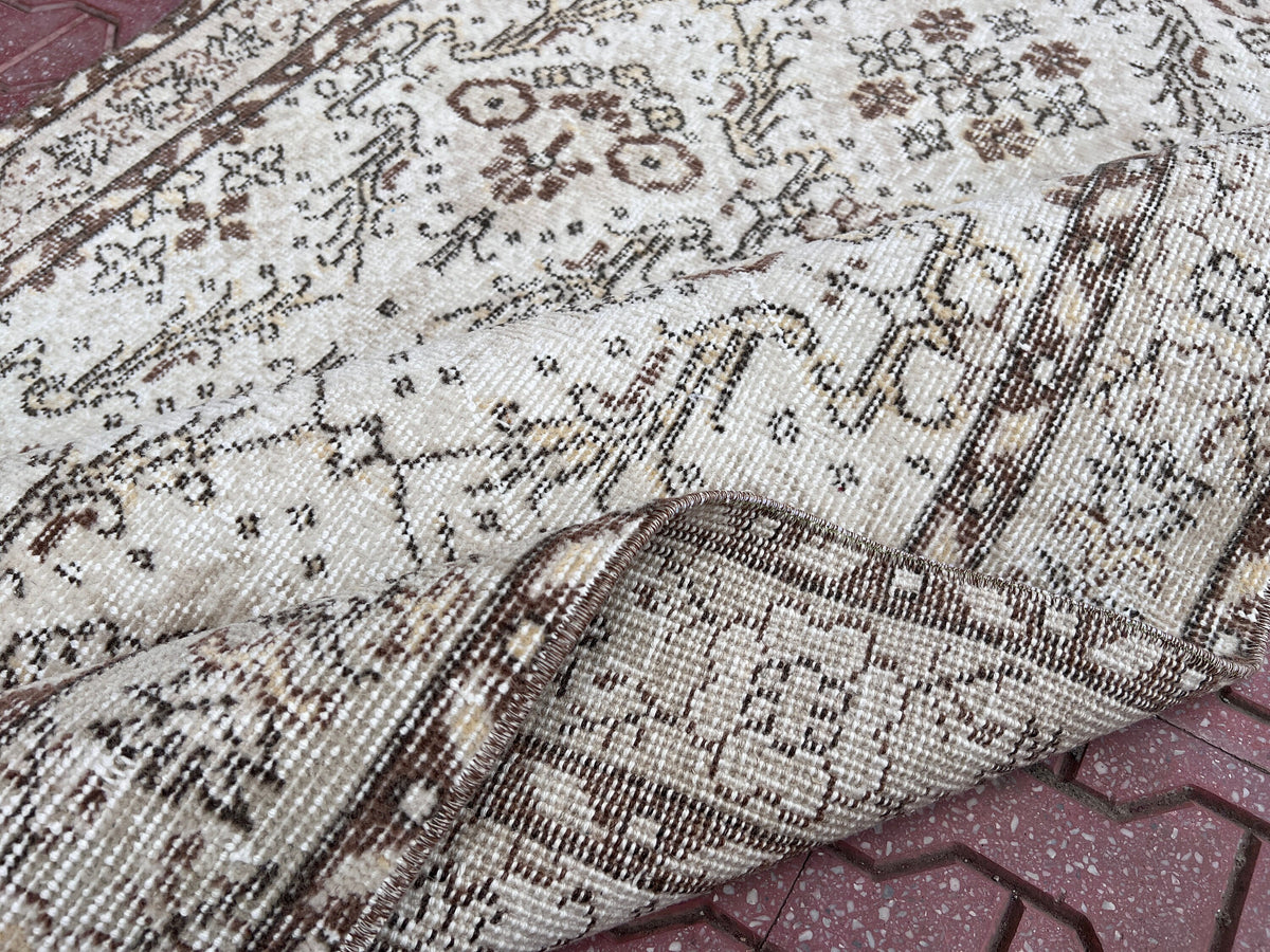 4x7 Handwoven Turkish Oushak Rug: Neutral Gray Wool & Cotton