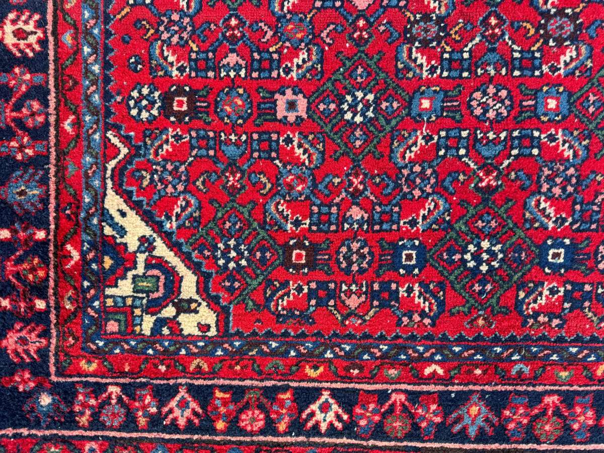 Handcrafted Vintage Wool Rug 4x6: Neutral Boho Accent