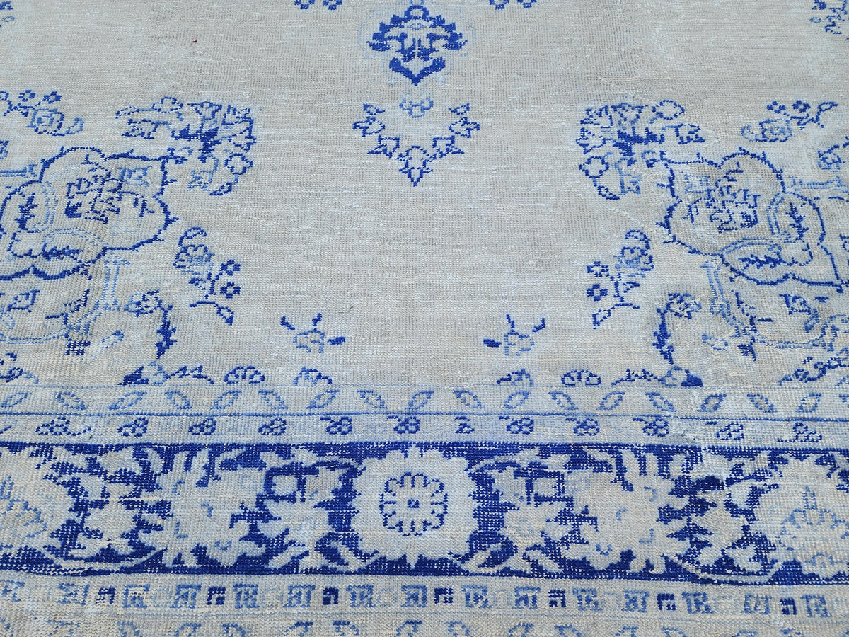 Vintage Oushak Rug 8x11: Blue Medallion Turkish Hand-Knotted Wool Area Rug