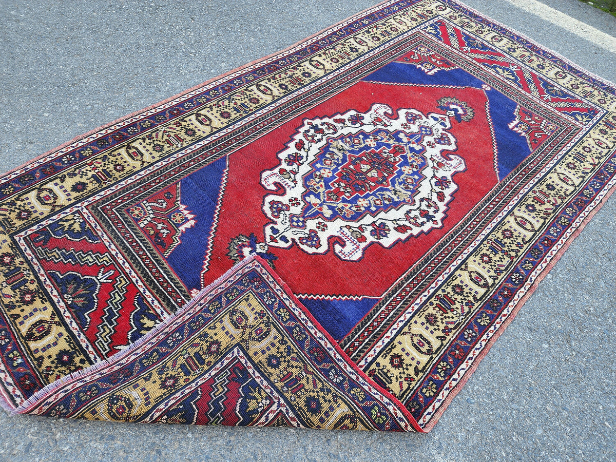 5x8 Vintage Oushak Rug: Hand-Knotted Oriental Wool Rug