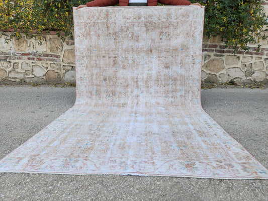 5x8 Vintage Oushak Rug: Beige Turkish Wool, Rustic Home Decor