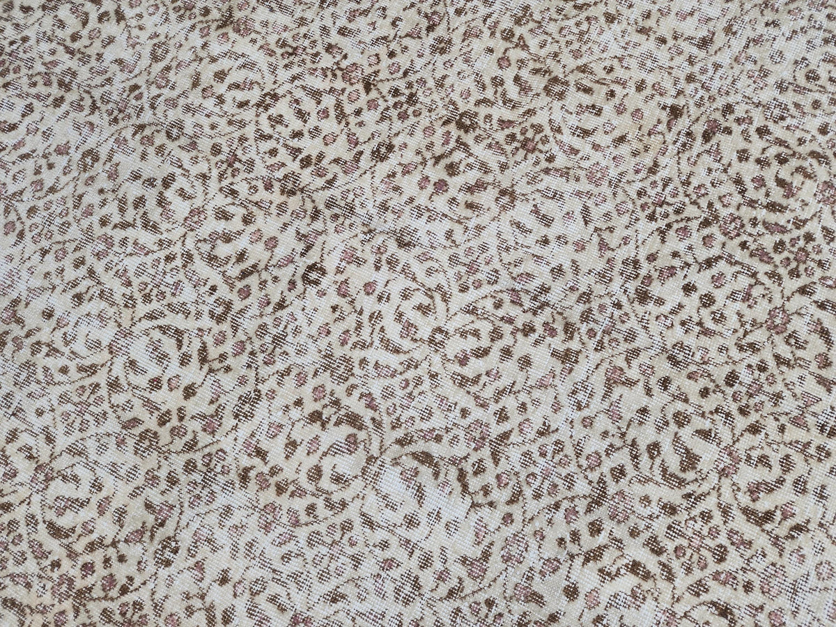 Handmade Oushak Wool Rug 7x10: Vintage Turkish Beige Carpet