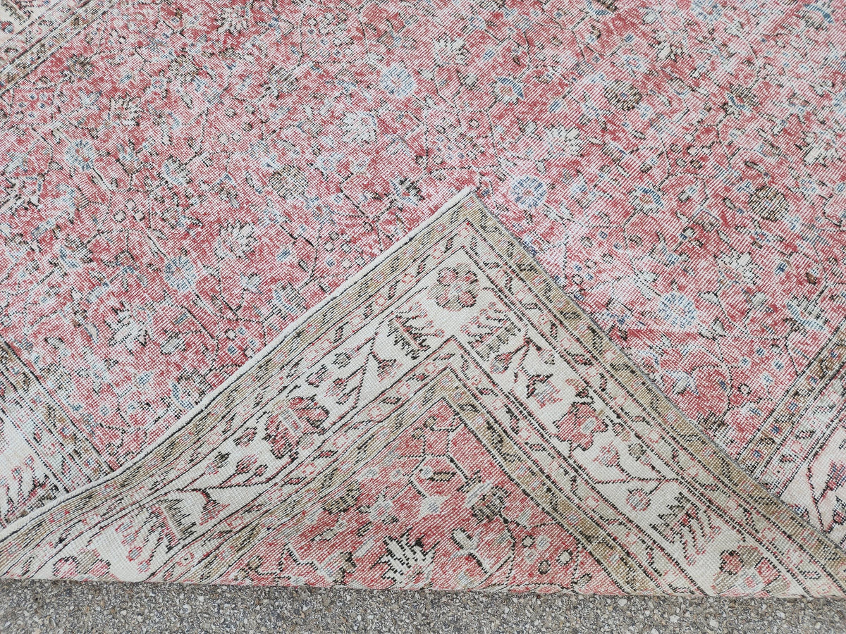 Vintage Oushak Rug 7x10: Handwoven Turkish Wool, Faded Red Farmhouse Style