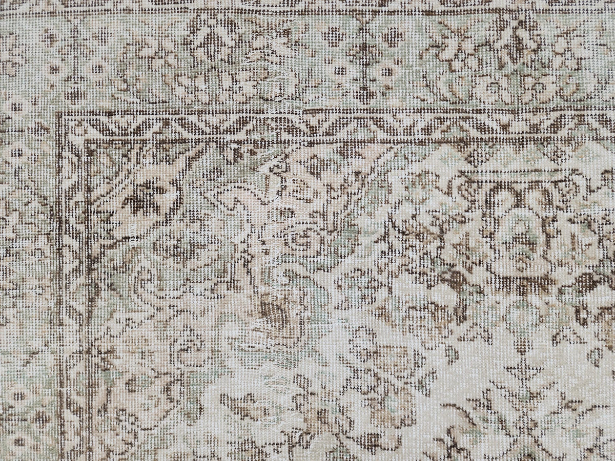 Hand Knotted Turkish Rug 6x10: Neutral Beige Wool Oushak Rug