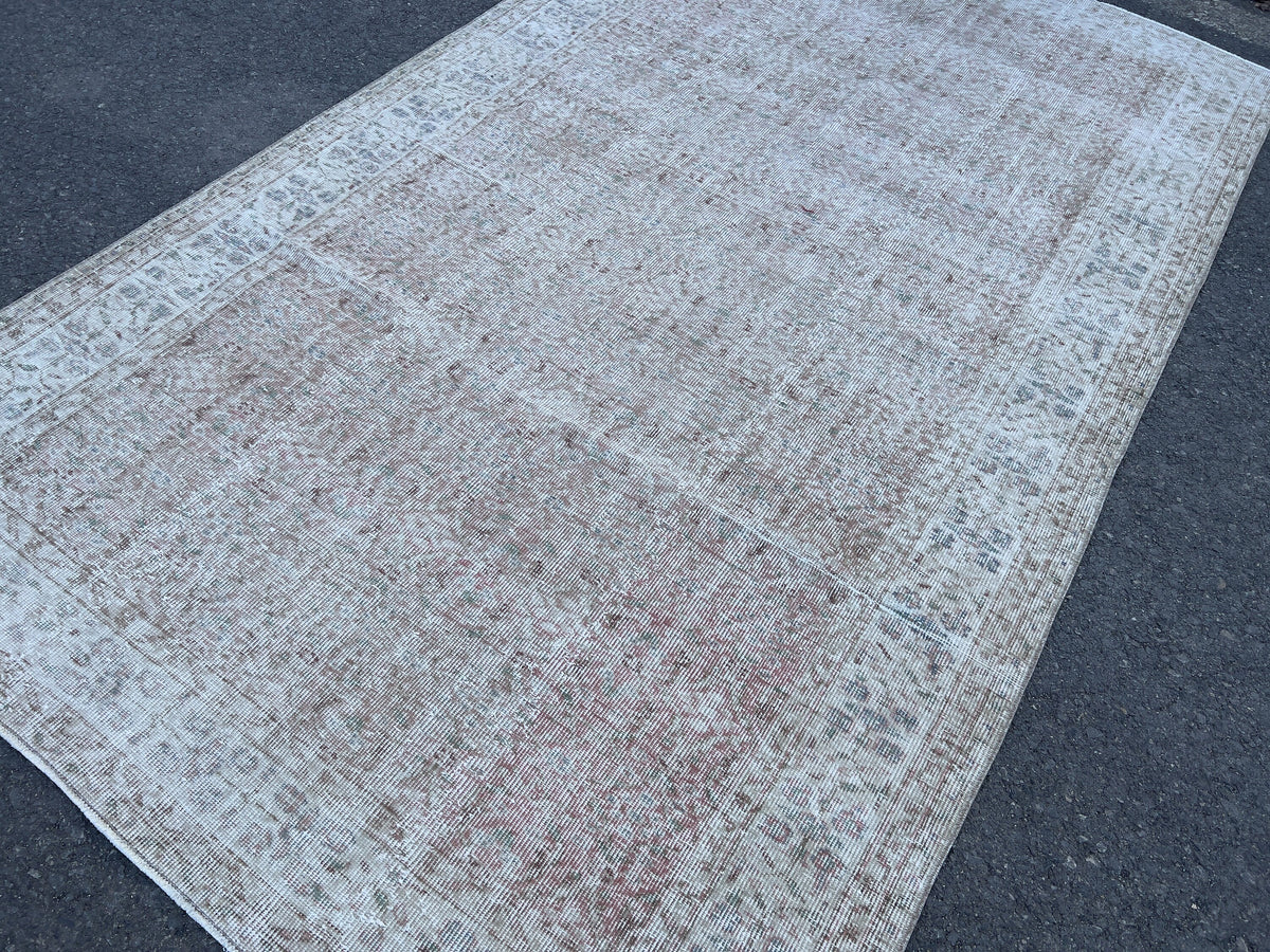 Handmade Wool Oushak Rug 5x9: Muted Red, Century Modern