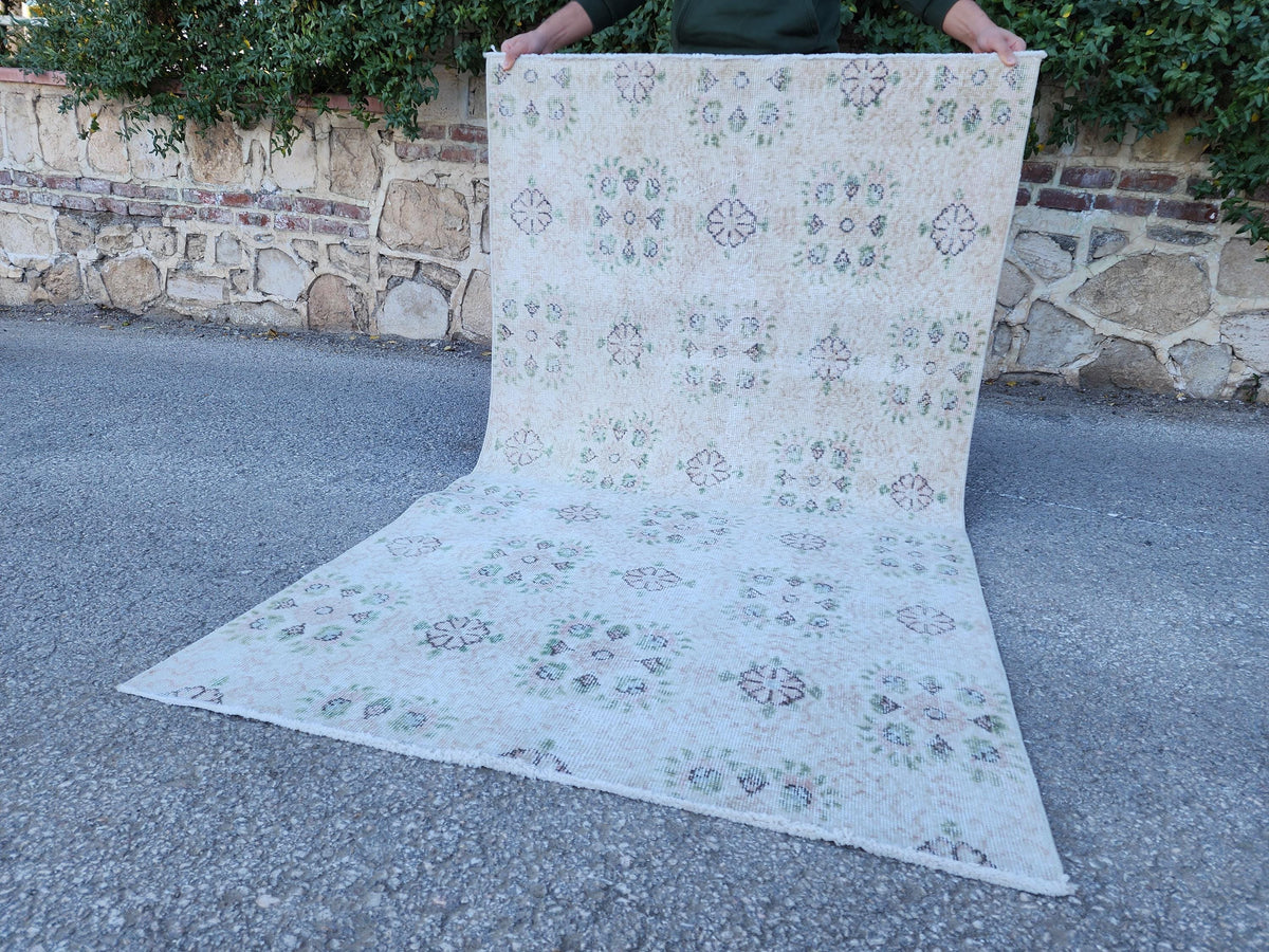 3x6 Neutral Small Runner Rug: Hand Knotted, Entry Decor