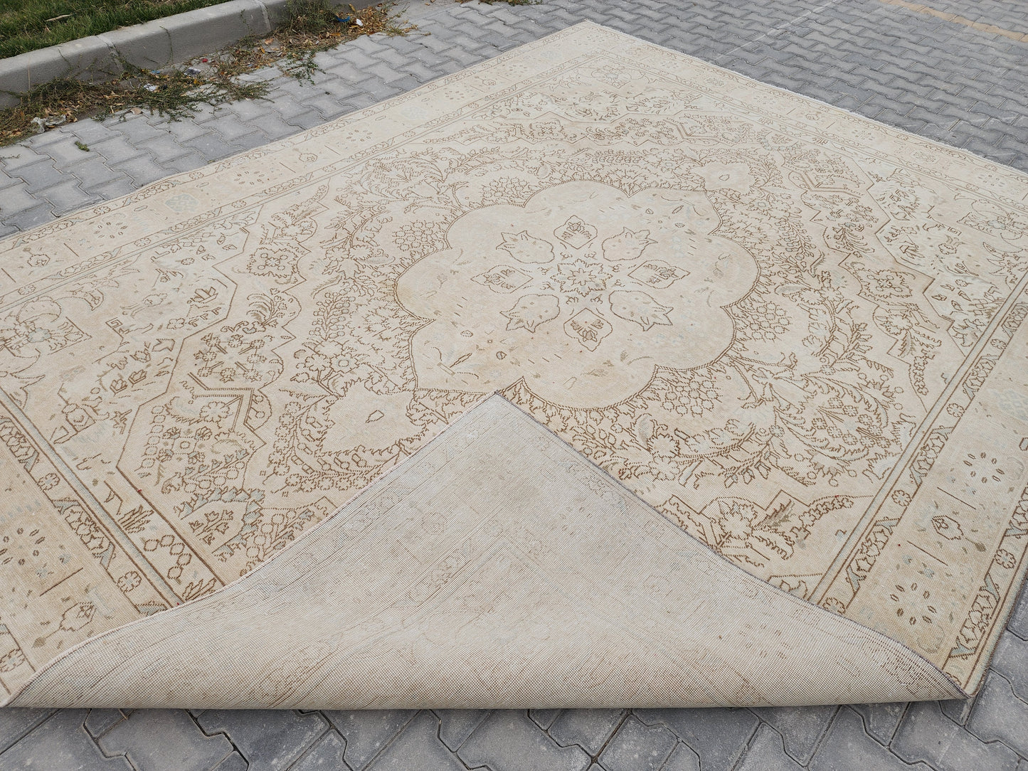 Vintage Oversize Rug 9x12 ft - skua204
