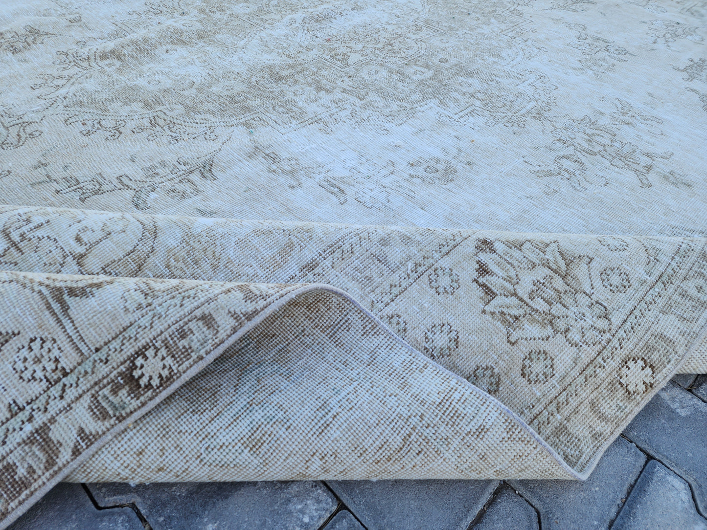 Vintage Neutral Large Rug 9x12 ft - skua220