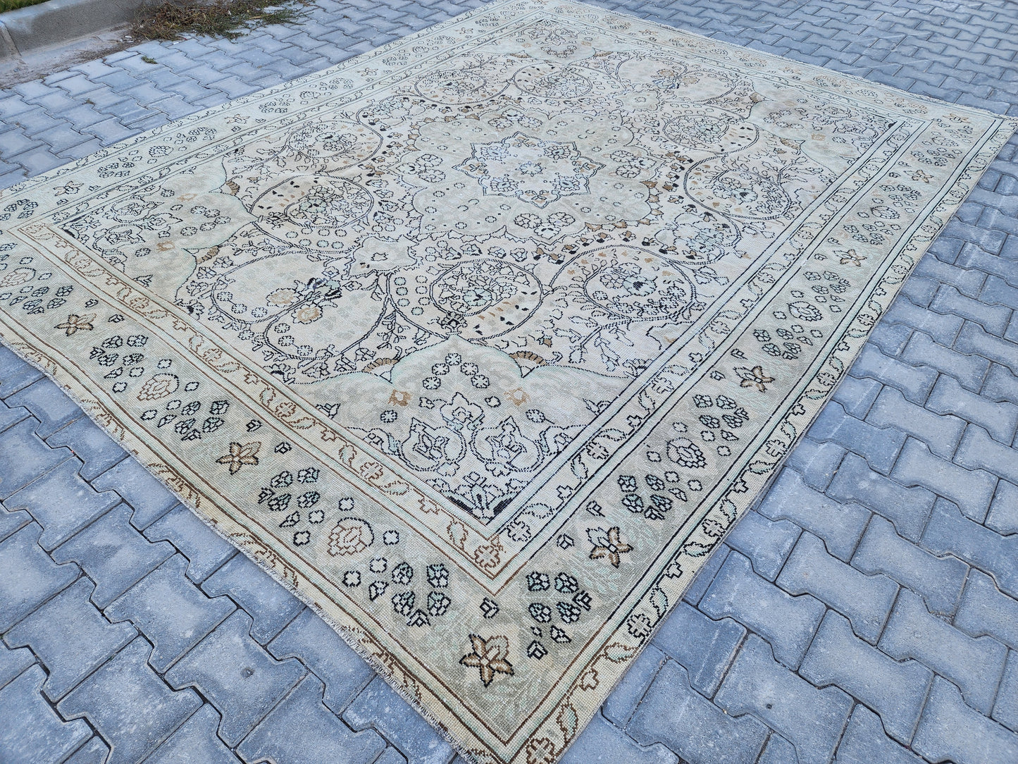 Vintage Handmade Area Rug 8x11 ft - sku1405