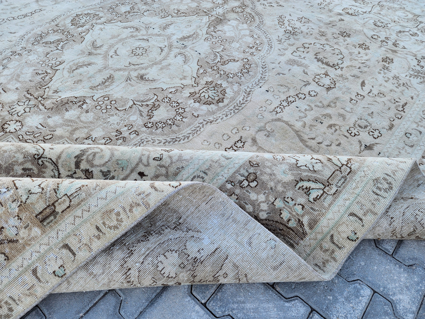 Oversize Vintage Rug 10x13 ft - sku1409
