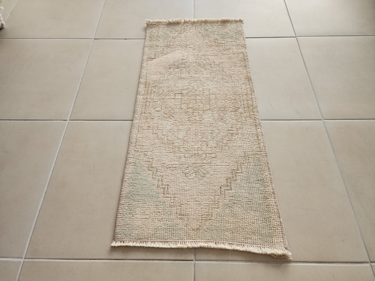 Hand Made Small Neutral Rug 2x3 ft - skuy133
