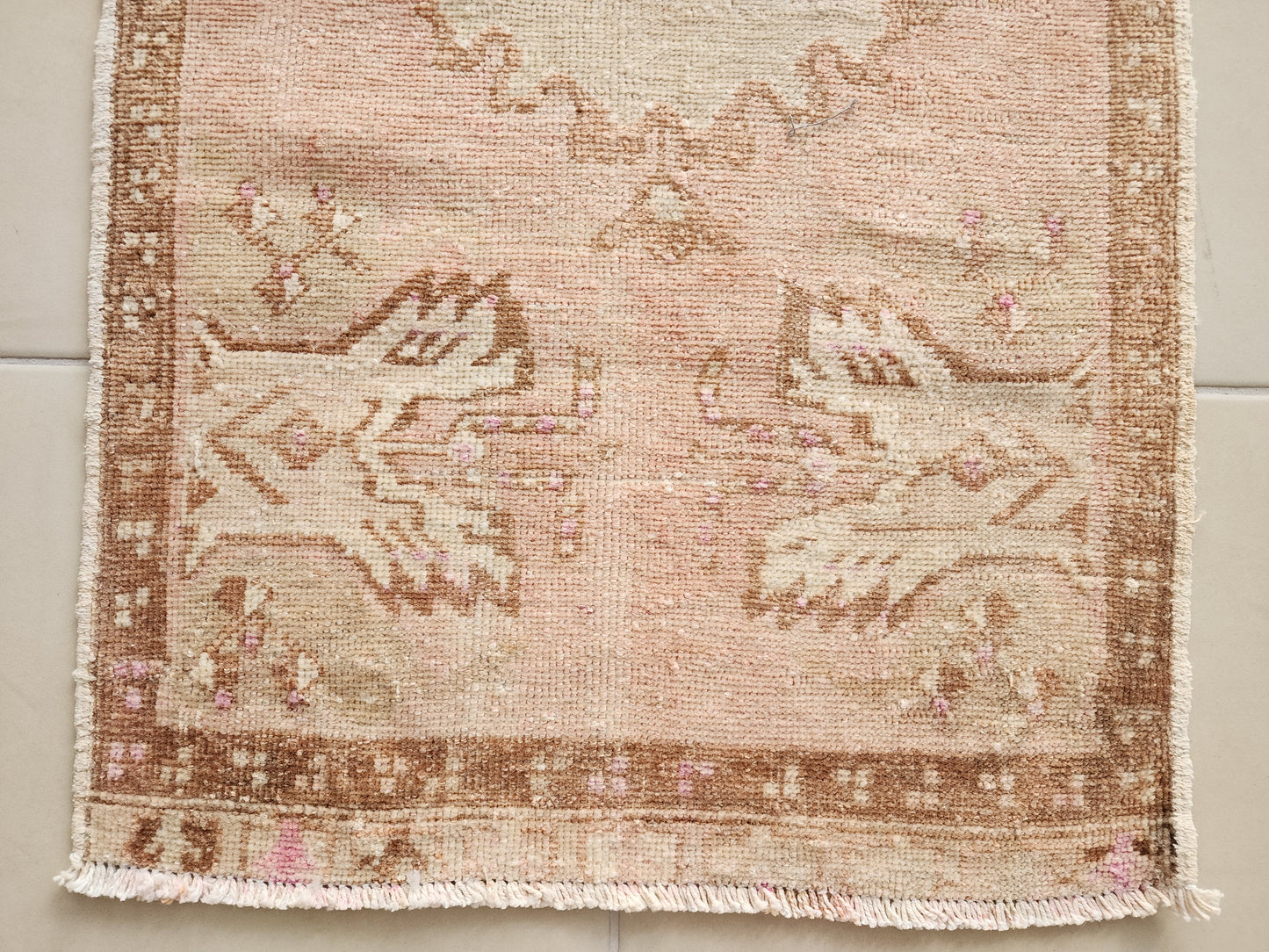 Hand Made Mini Decor Rug 2x3 ft - skuy141