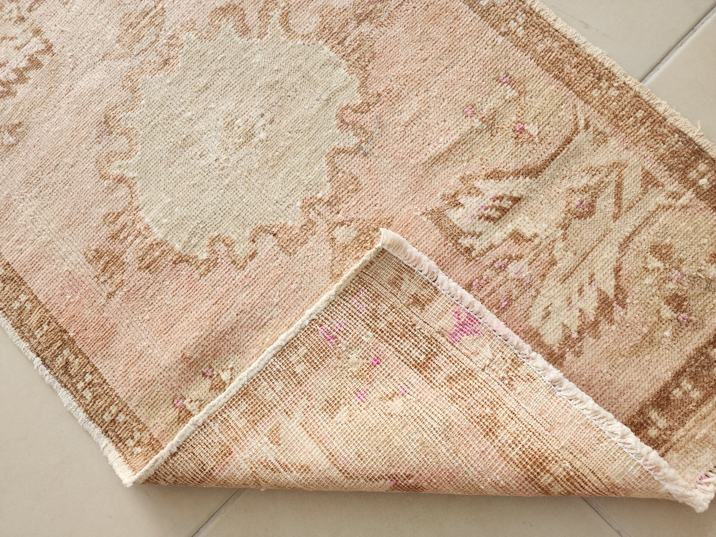 Hand Made Mini Decor Rug 2x3 ft - skuy141