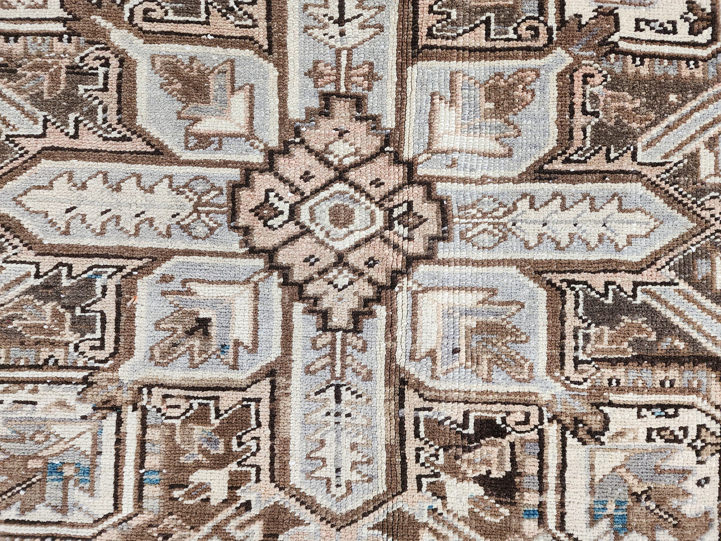 Vintage Heriz Wool Rug 9x12 ft – Hand Knotted Persian Tribal Neutral Beige Area Rug (1950s)- sku2096