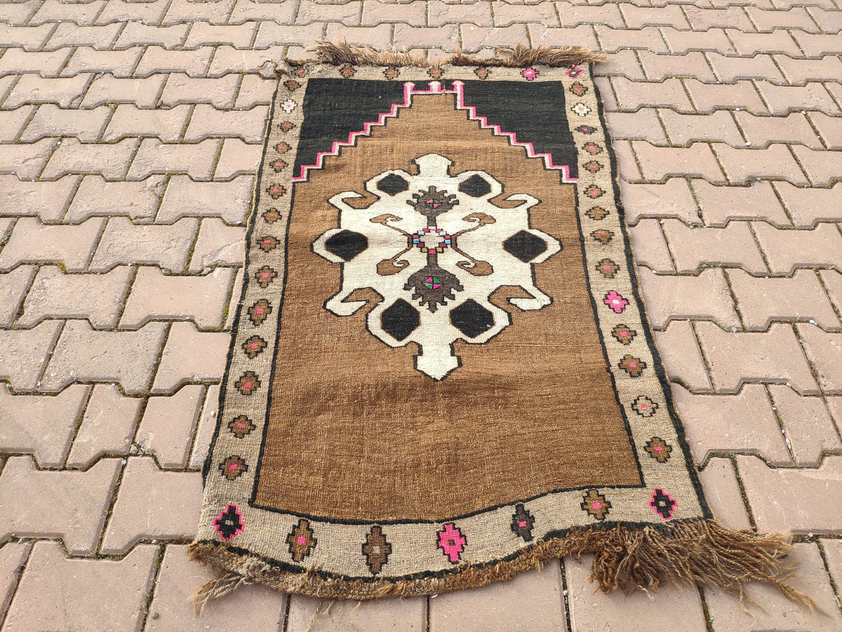 Handwoven Wool Kars Vintage Rug: Bohemian Brown Accent Rug (2.03x3.51)