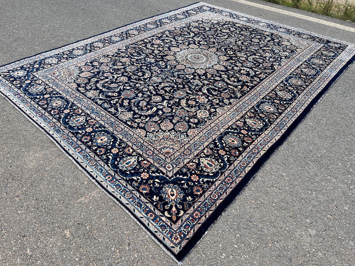 Vintage Oushak Rug 8x11: Hand Woven Turkish Wool Area Rug
