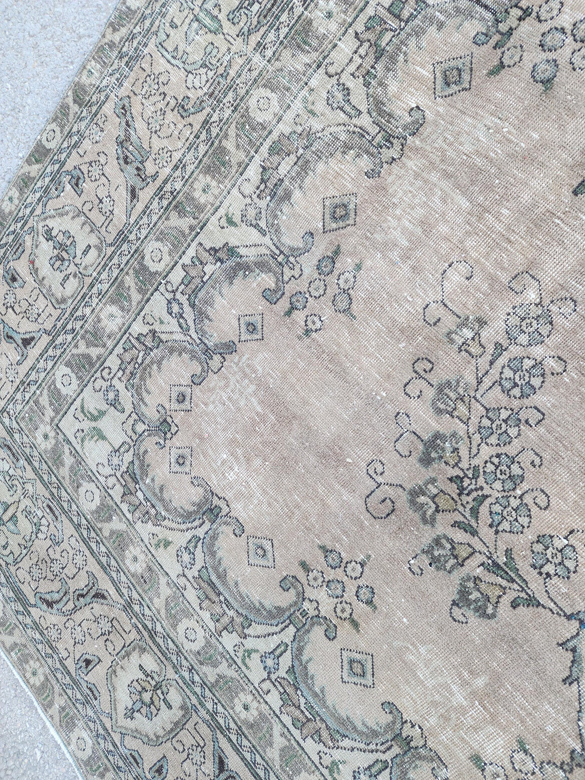 9x12 Vintage Brown Area Rug: Hand Knotted, Persian Medallion Design