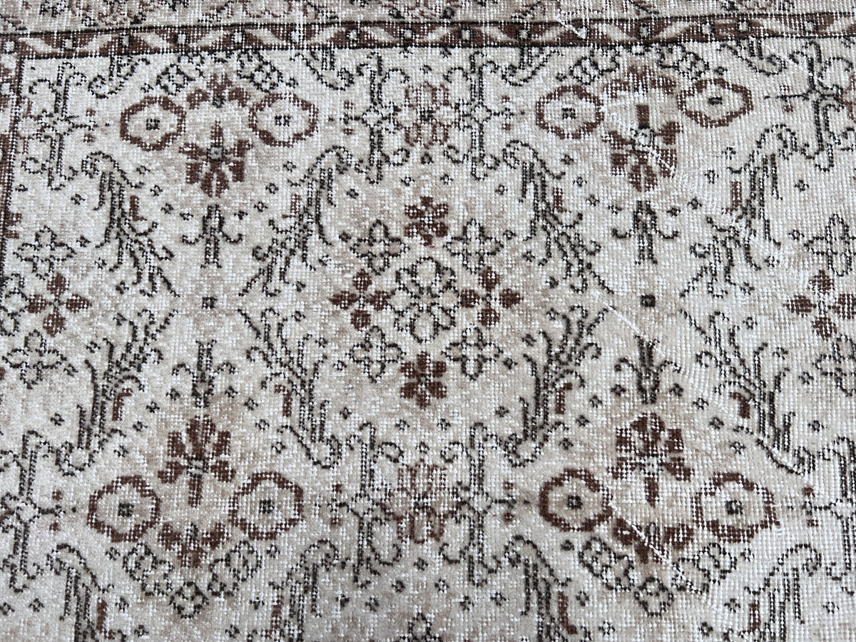 4x7 Handwoven Turkish Oushak Rug: Neutral Gray Wool & Cotton