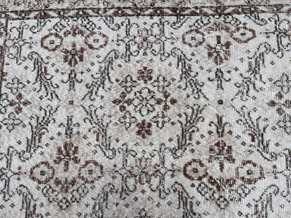 4x7 Handwoven Turkish Oushak Rug: Neutral Gray Wool & Cotton