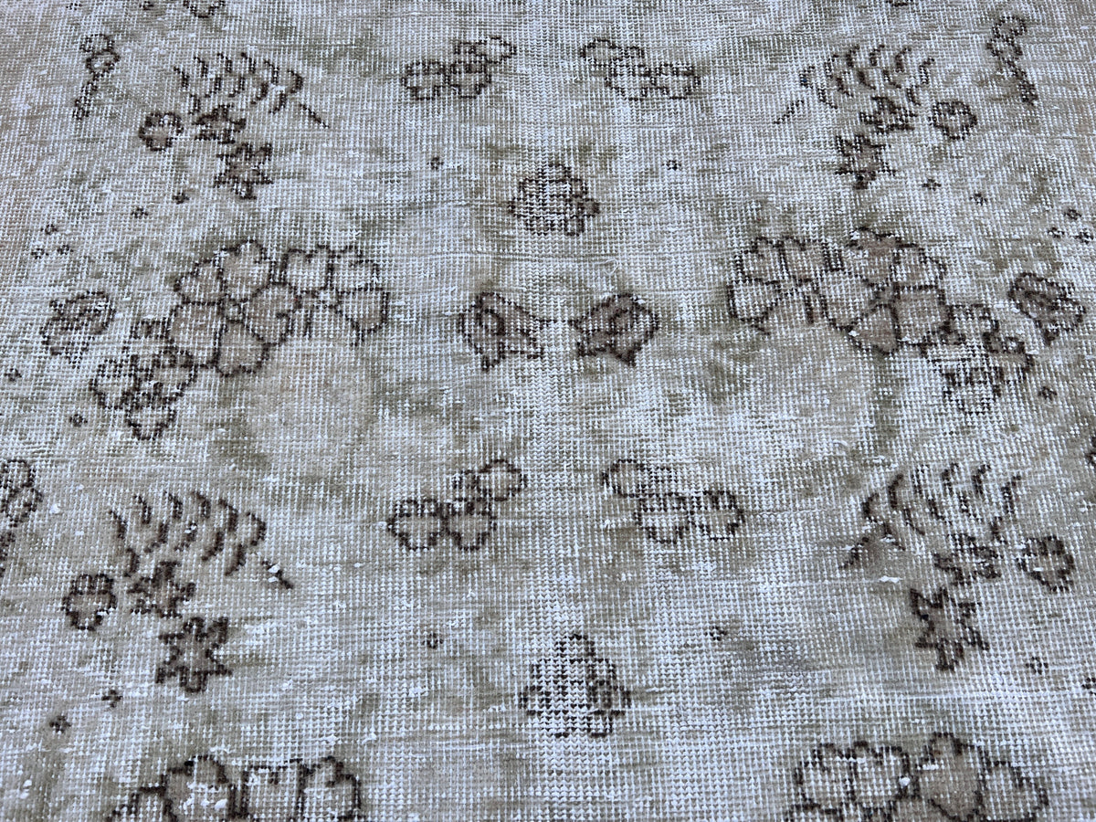 Handwoven Turkish Oushak Rug 4x7: Wool & Cotton Vintage Design