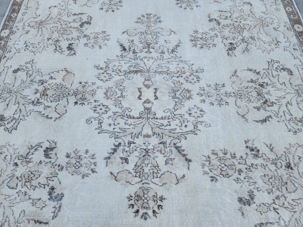 7x10 Vintage Oushak Rug: Hand-Knotted Wool, Beige Traditional Rug