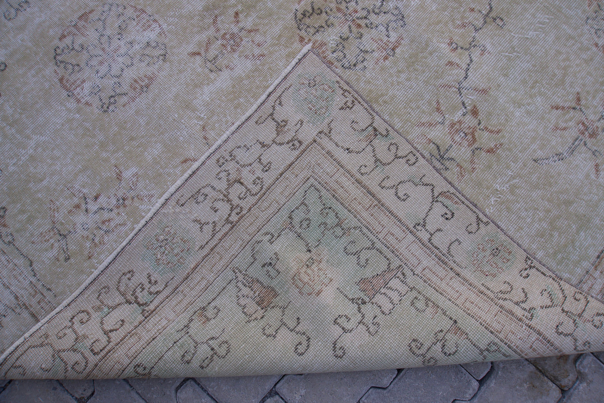6x10 Neutral Rug, Floral Medallion Design, Turkish Hand Knotted