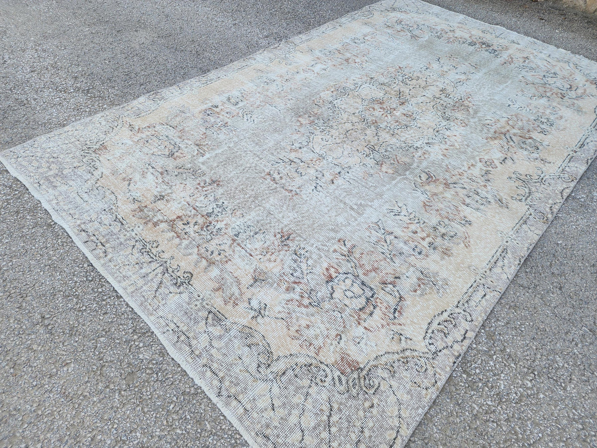 Neutral Oushak Rug 5x9: Turkish Hand Knotted, Dining Room Decor