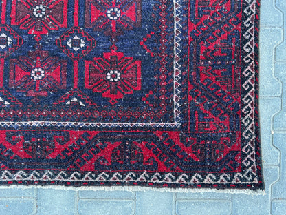4x7 Vintage Turkmen Rug: Hand-Knotted Wool Turkish Rug
