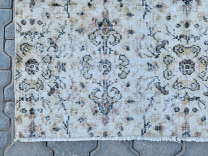Handwoven Turkish Oushak Rug: 3x6 Neutral Wool & Cotton