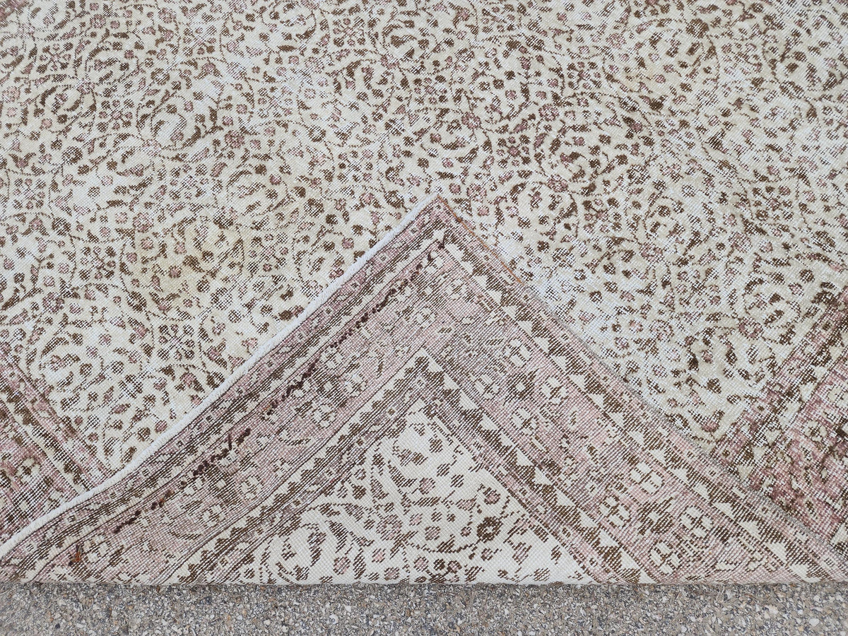 Handmade Oushak Wool Rug 7x10: Vintage Turkish Beige Carpet