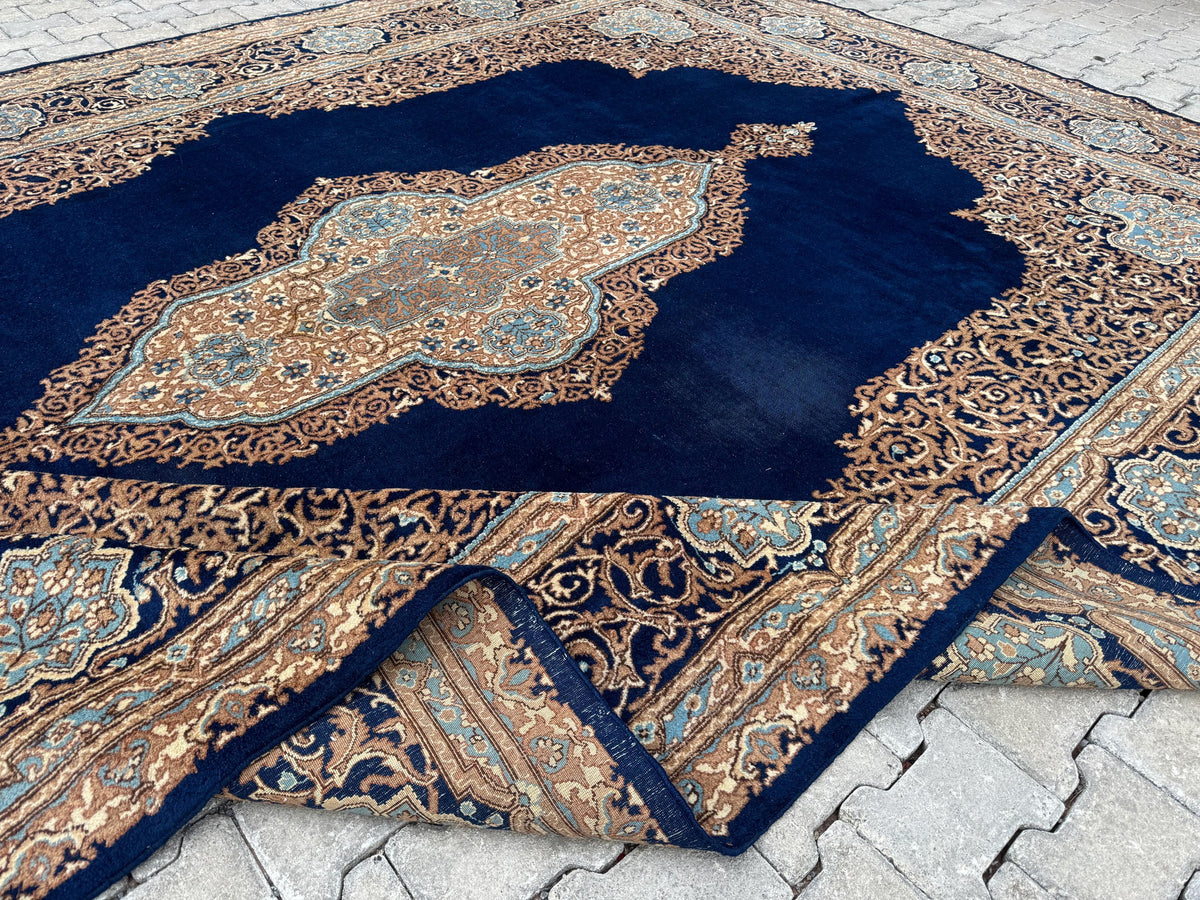 10x13  Vintage Wool Rug, Hand Knotted Turkish Oriental, Neutral Blue Carpet