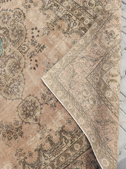 Persian Oriental Rug 9×12, Vintage Hand-Knotted Wool, Neutral Beige Carpet