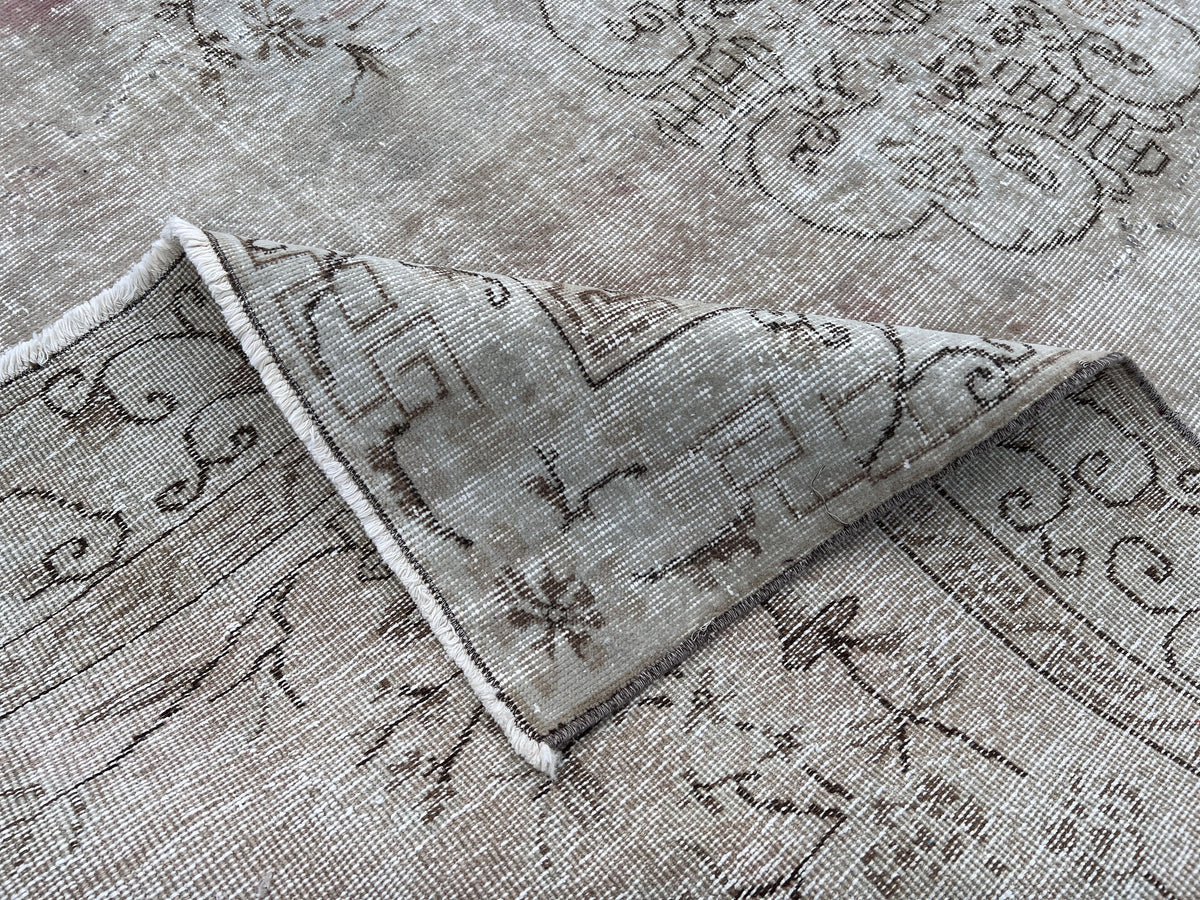 Hand Knotted Oushak Wool Rug 7x10: Neutral Oriental Decor