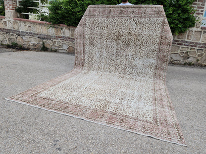 Handmade Oushak Wool Rug 7x10: Vintage Turkish Beige Carpet