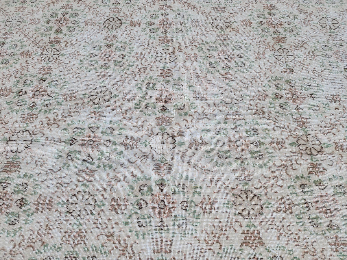 Wool Oushak Rug 6x9: Handwoven Turkish Beige Geometric Rug