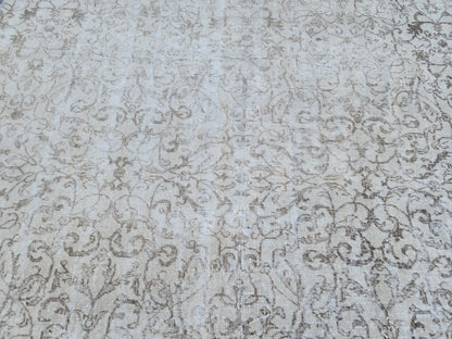 6x9 Vintage Oushak Rug: Hand-Knotted Neutral Bohemian Rug