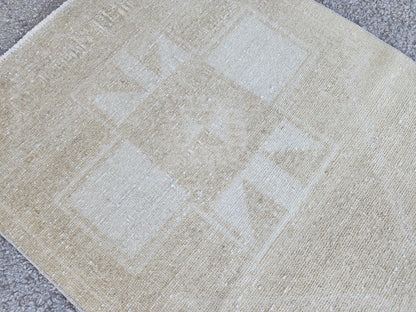 3x11 Neutral Turkish wool Runner: Hand Made Geometric Design